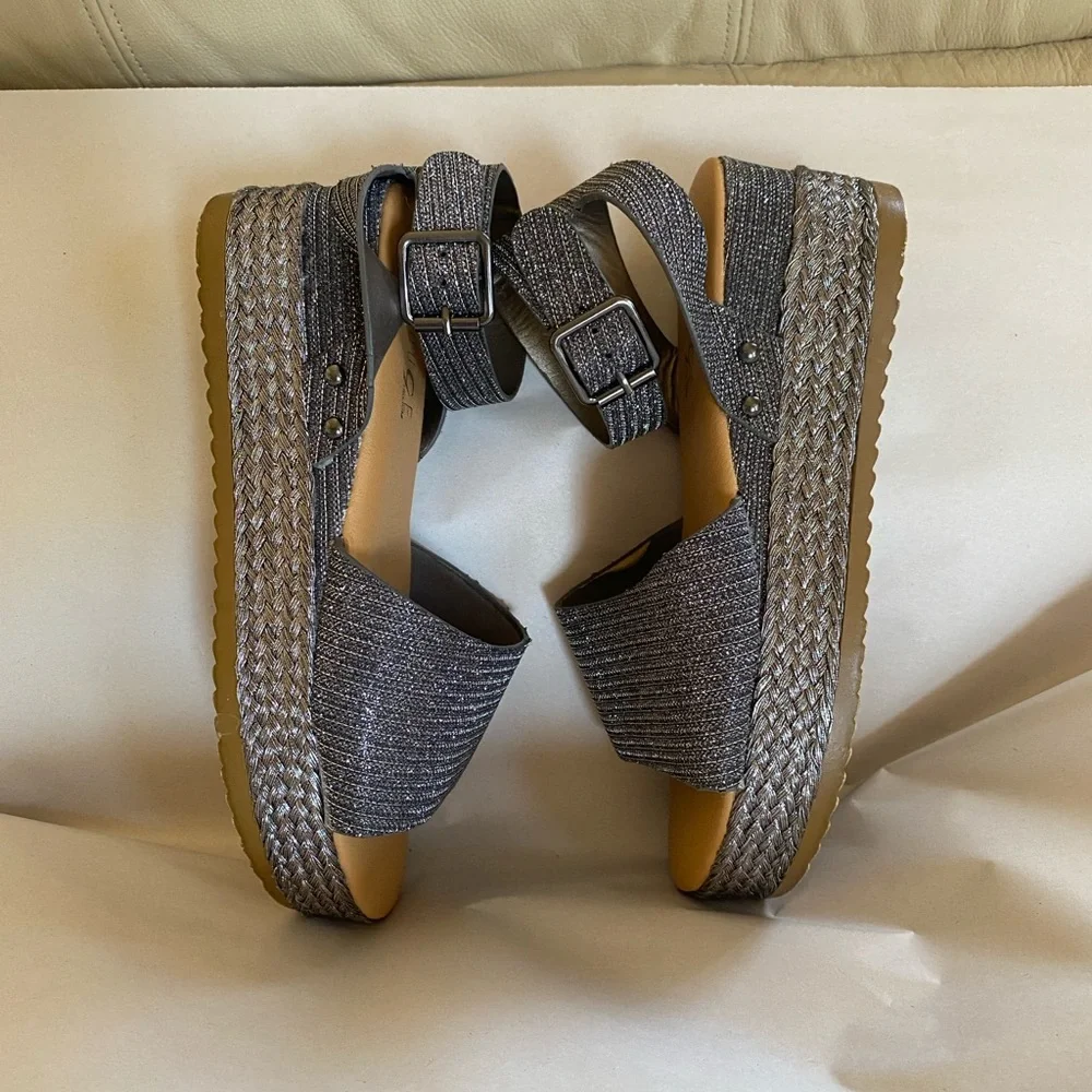 Womens Metallic Gray Platform Espadrille Sandals